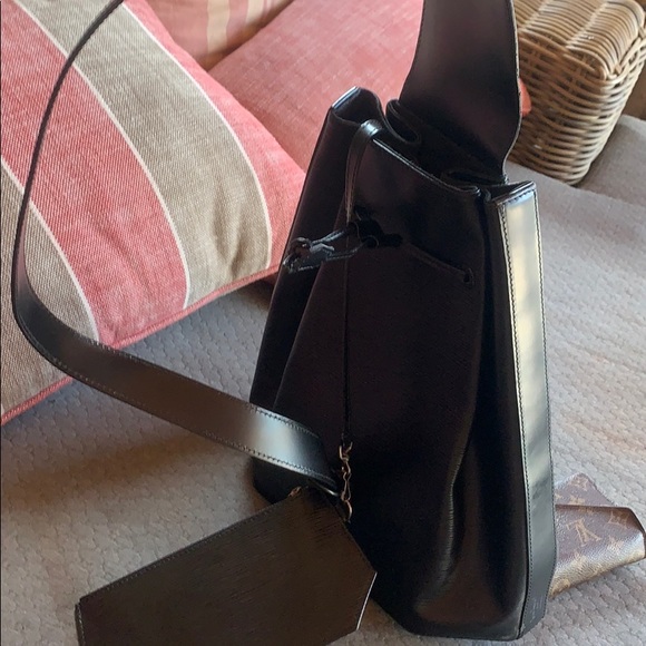 Guaranteed authentic Louis Vuitton swing back - Picture 5 of 7